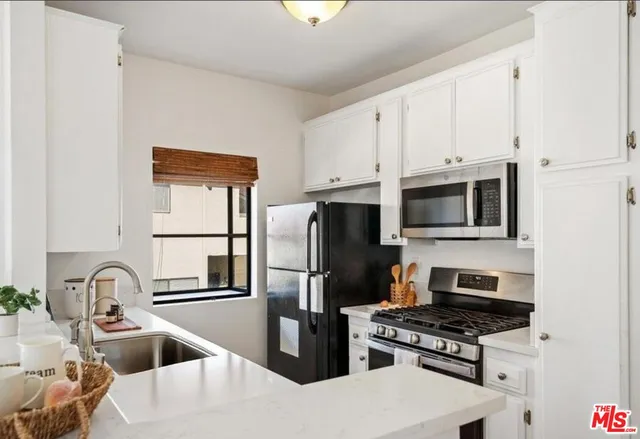 $614,000 | 68 Maegan Place, Unit 7, Thousand Oaks, CA 91362