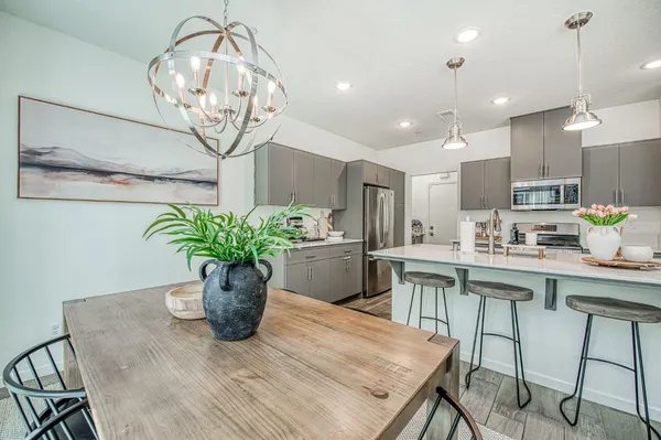 $422,500 | 1916 Chennault Lane, Clovis, CA 93611