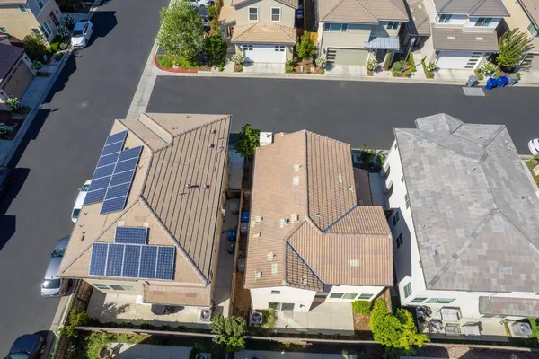 $422,500 | 1916 Chennault Lane, Clovis, CA 93611