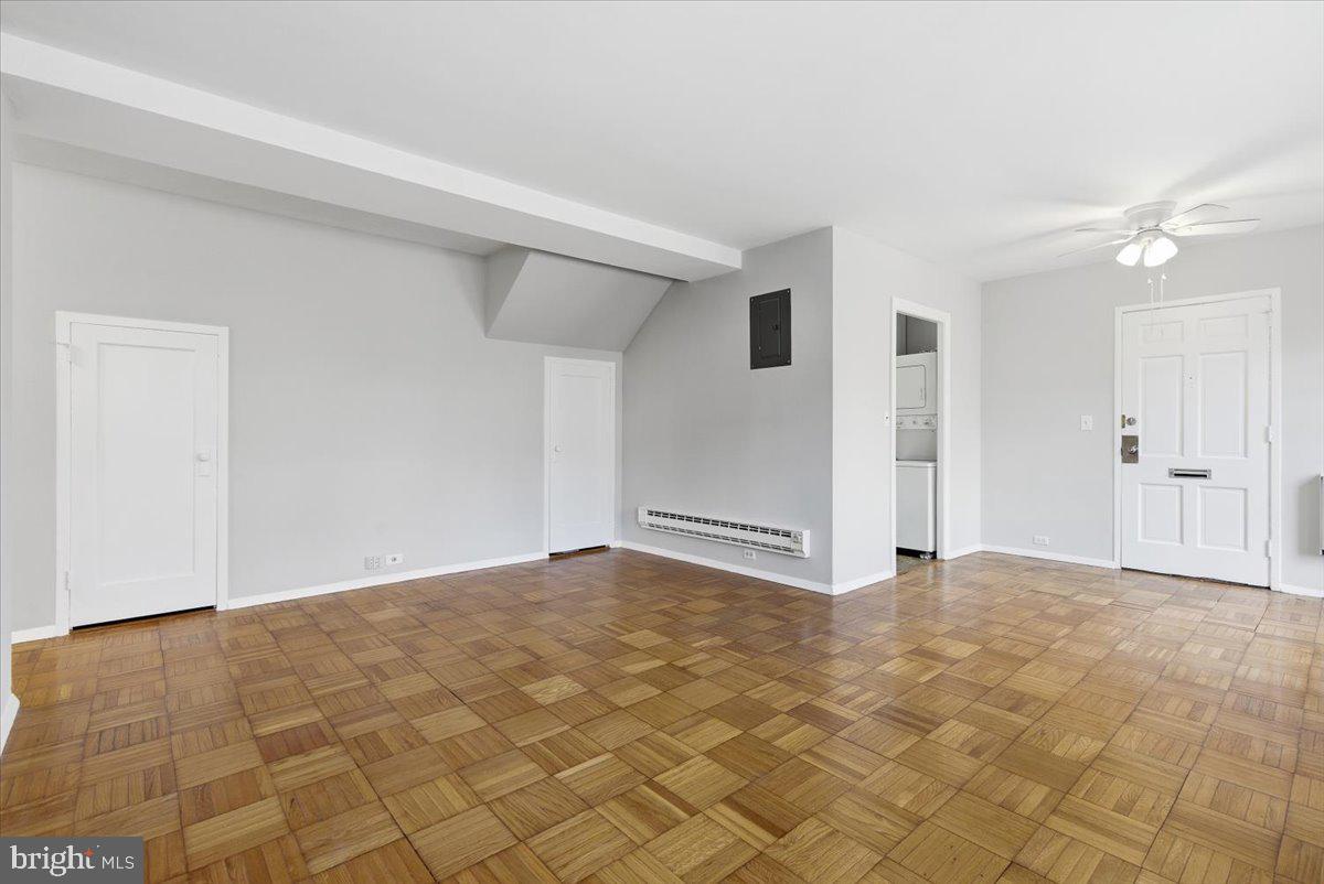 1737 Preston Road, Unit B Alexandria, VA 22302 - Photo 4 of 17 a view of an empty room