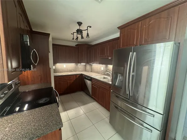 $3,275 | 29523 Southwest 144th Court, Homestead, FL 33033