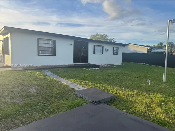$3,275 | 29523 Southwest 144th Court, Homestead, FL 33033