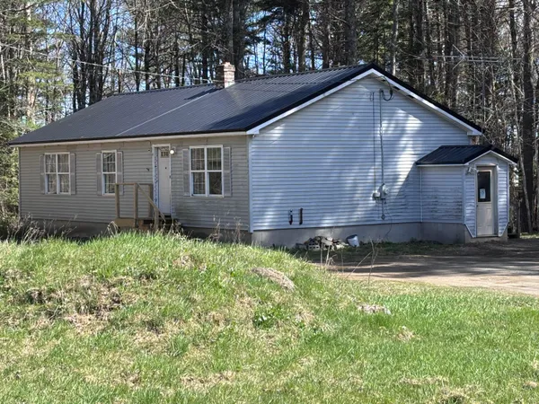 $258,600 | 642 Stream Road, Winterport, ME 04496