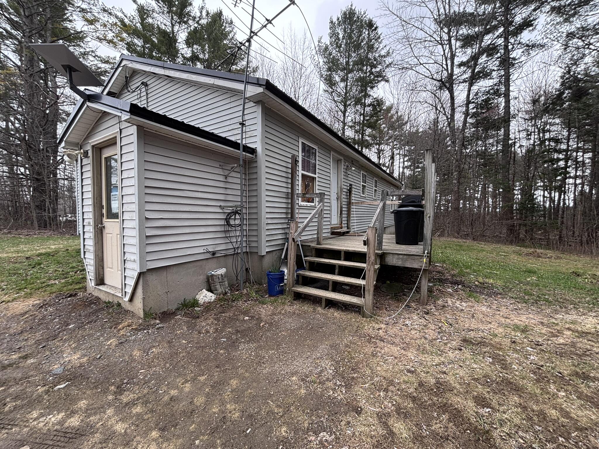 642 Stream Road Winterport, ME 04496 - Photo 3 of 17 IMG_7968