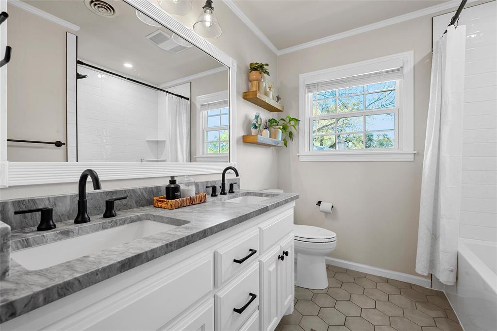 4209 Evergreen Drive Waco, TX 76708 - Photo 24 of 38