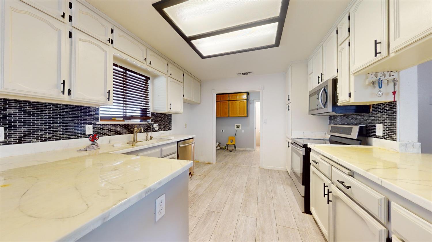 14746 Huntington Road Madera, CA 93636 - Photo 8 of 65 Gallery Image 8