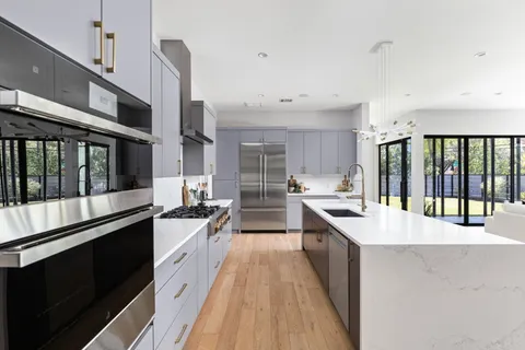 $2,599,999 | 700 Wayside Drive, Austin, TX 78703