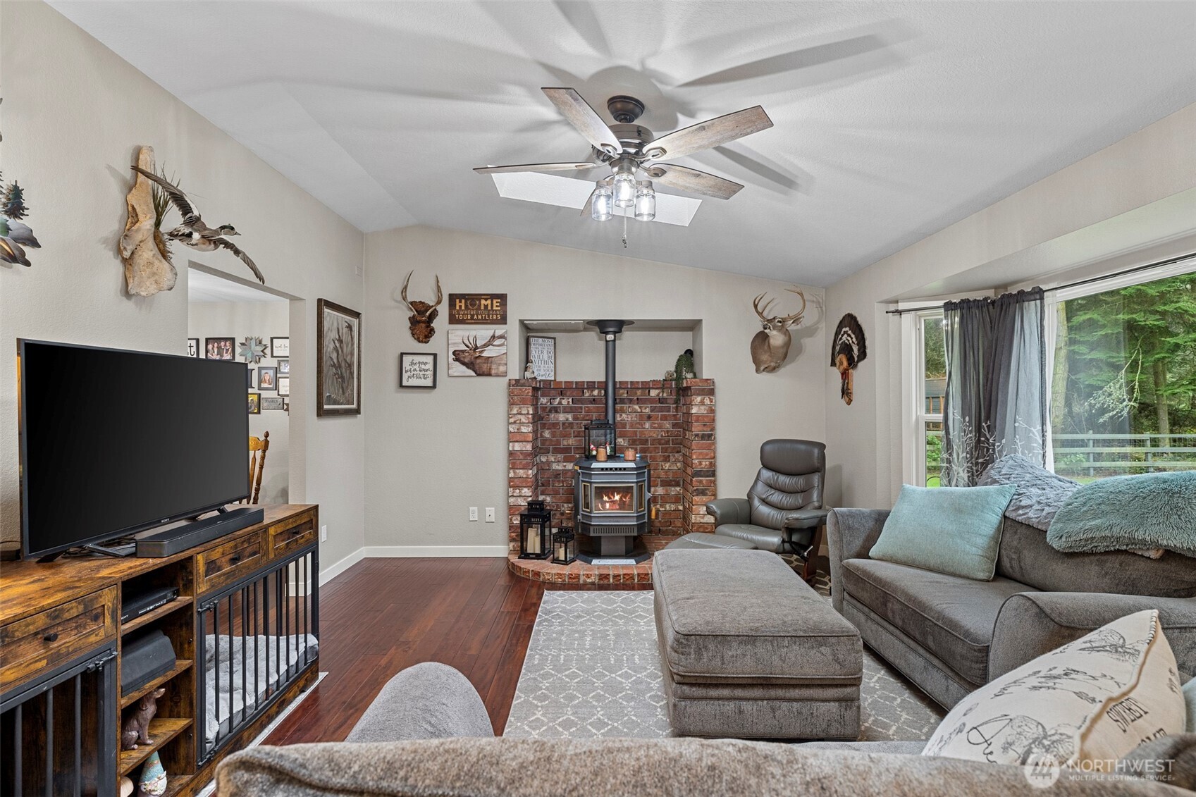 1991 Karen Road Oak Harbor, WA 98277 - Photo 6 of 40