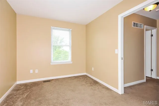 $2,050 | 7 Rustic Meadow Court, St. Peters, MO 63376