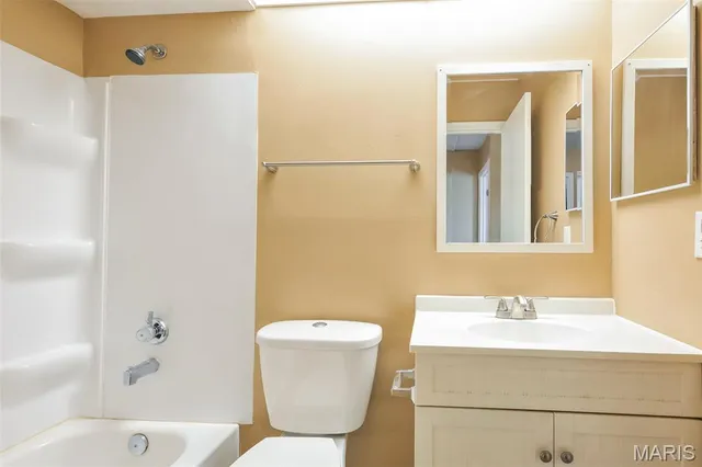 $2,050 | 7 Rustic Meadow Court, St. Peters, MO 63376