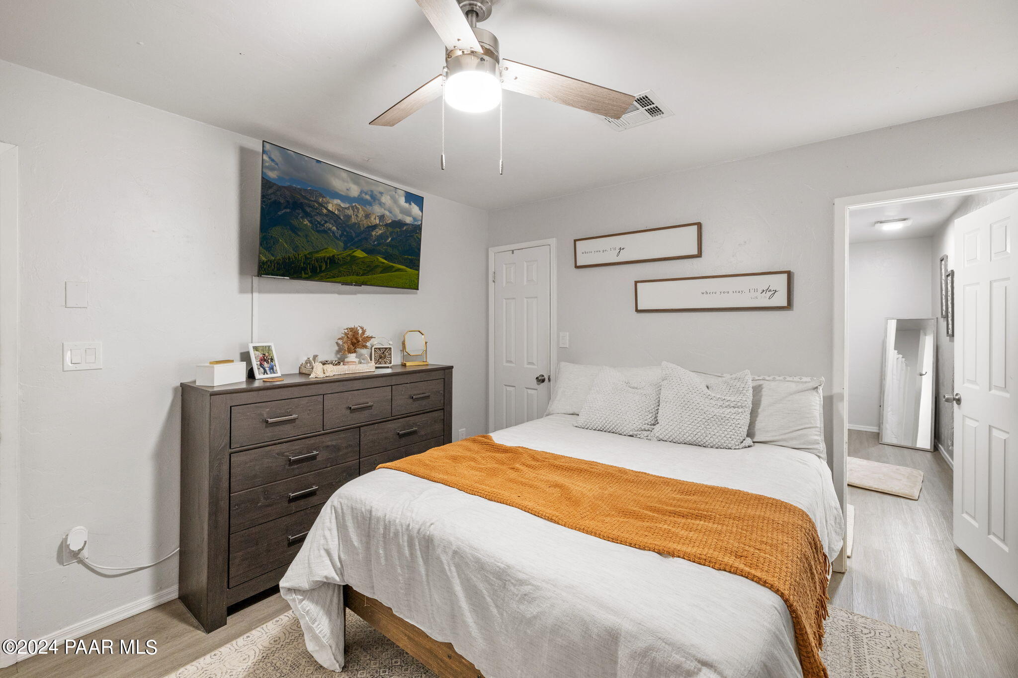 8060 East Barbara Road Prescott Valley, AZ 86314 - Photo 15 of 44 Primary Suite