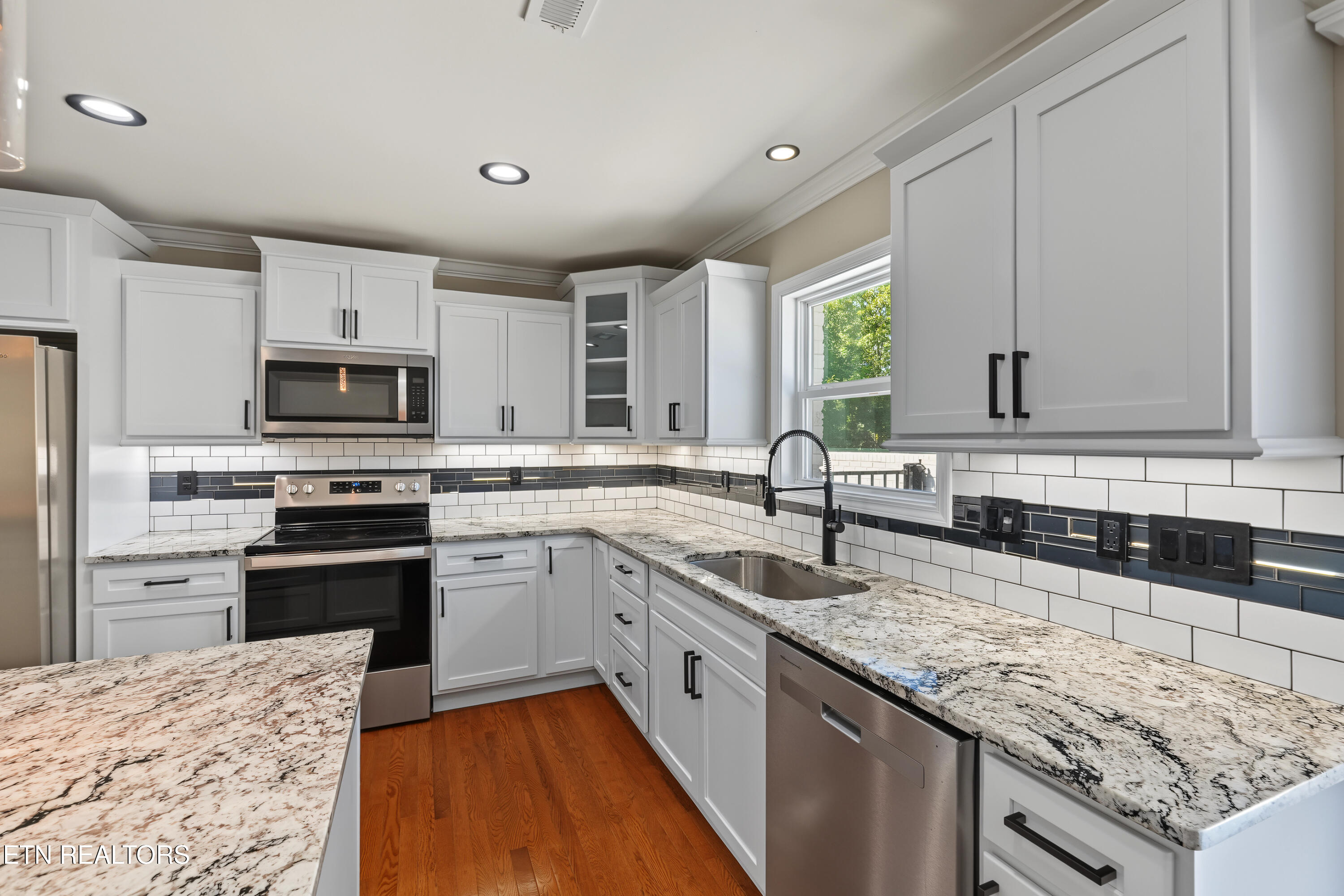 819 Edna Garland Road Maryville, TN 37801 - Photo 14 of 45 Kitchen Main