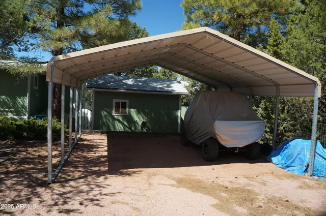 $299,000 | 1988 Bradley Lane, Overgaard, AZ 85933
