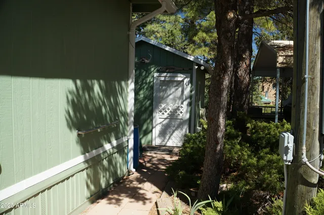 $299,000 | 1988 Bradley Lane, Overgaard, AZ 85933