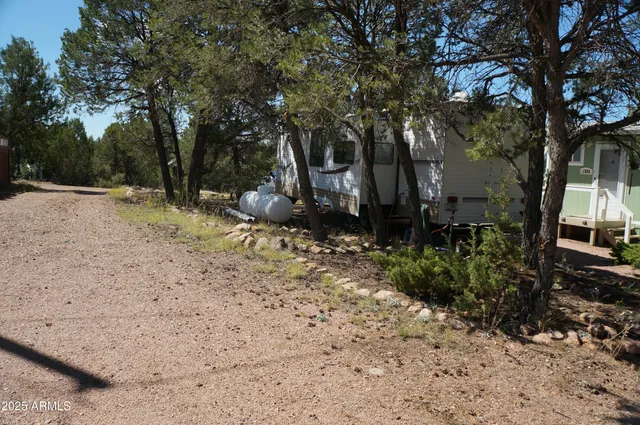 $299,000 | 1988 Bradley Lane, Overgaard, AZ 85933