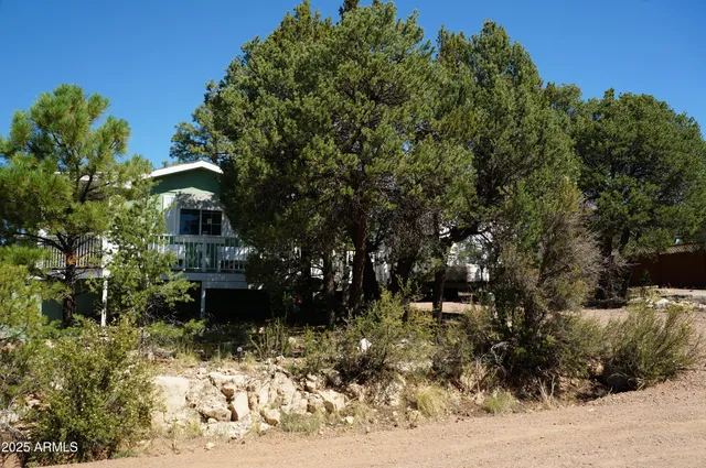 $299,000 | 1988 Bradley Lane, Overgaard, AZ 85933