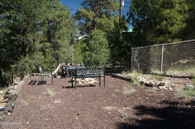 $299,000 | 1988 Bradley Lane, Overgaard, AZ 85933