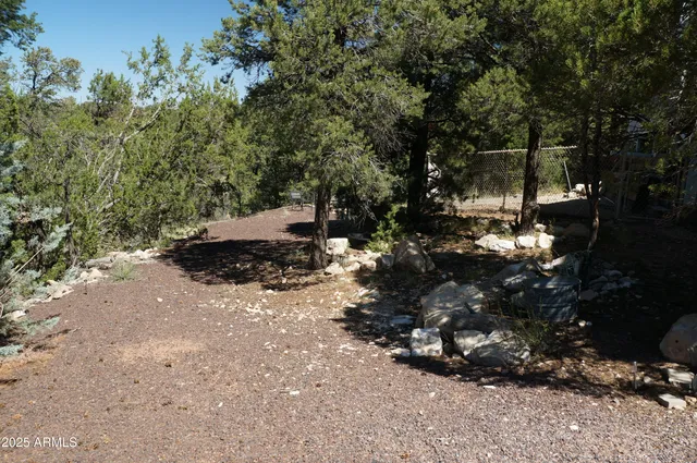 $299,000 | 1988 Bradley Lane, Overgaard, AZ 85933