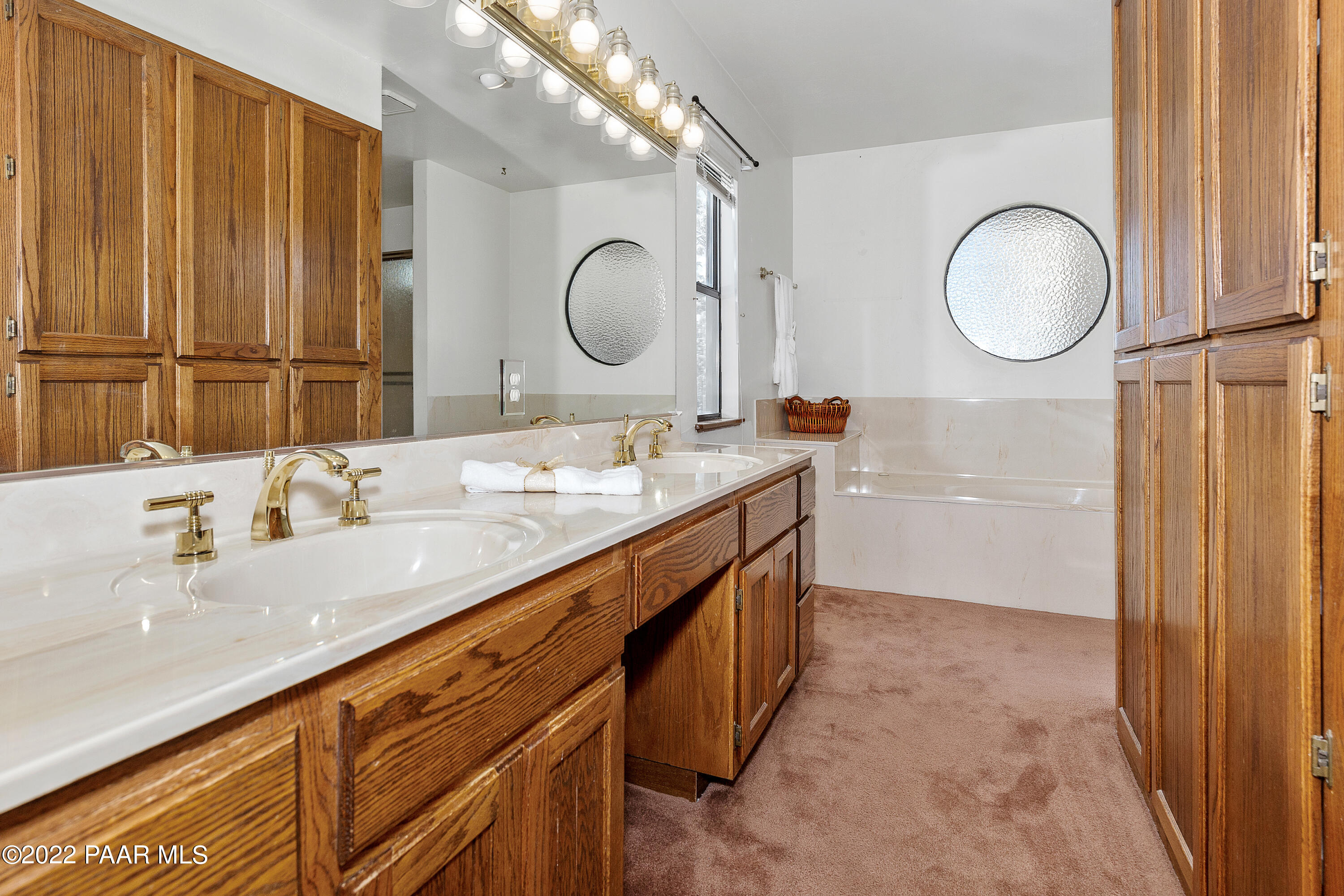 1445 Valley Ranch Circle Prescott, AZ 86303 - Photo 17 of 29 Main Bathroom