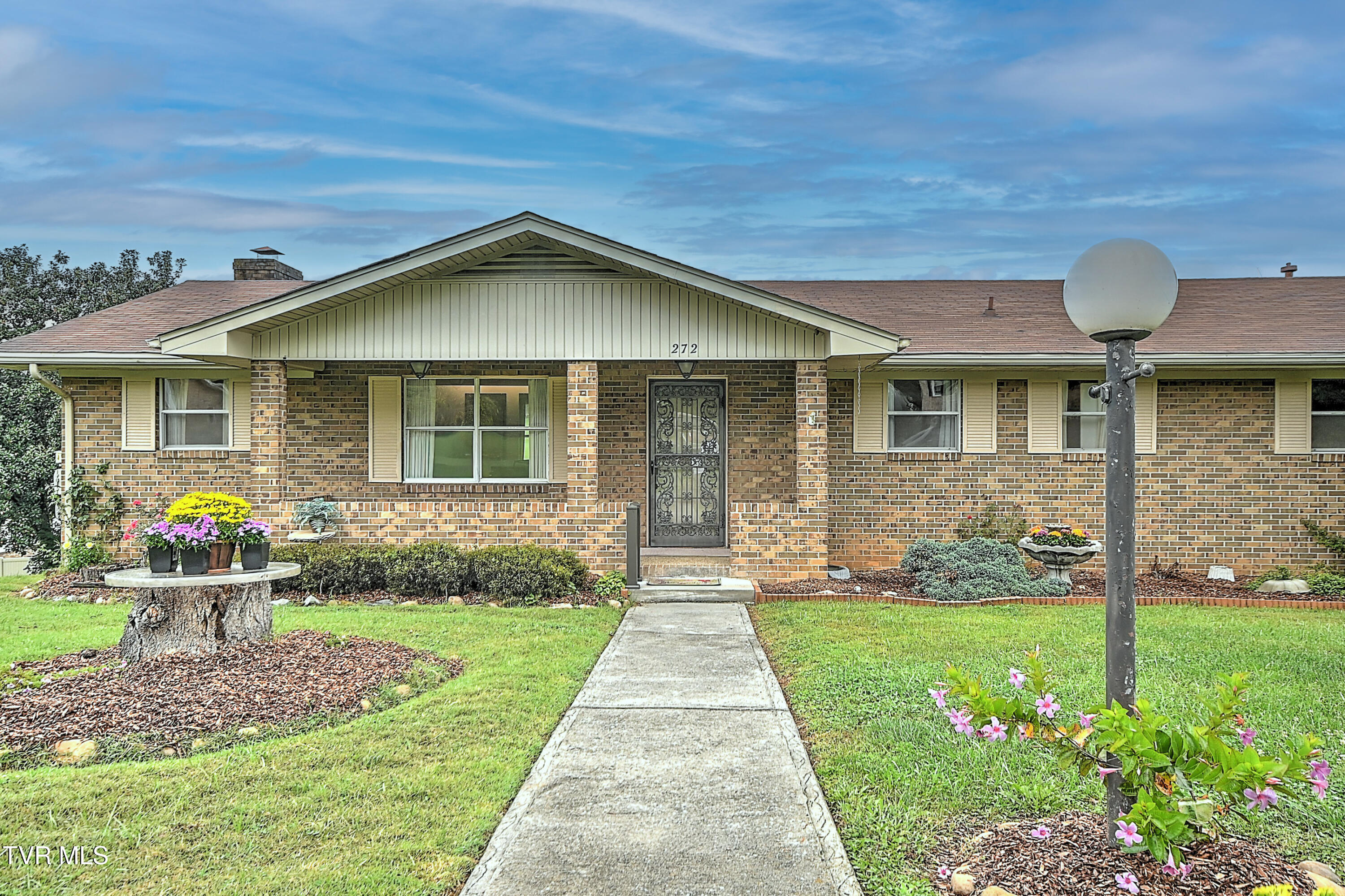 272 Beaver Road Bluff City, TN 37618 - Photo 2 of 60 272 Beaver Rd DK copy