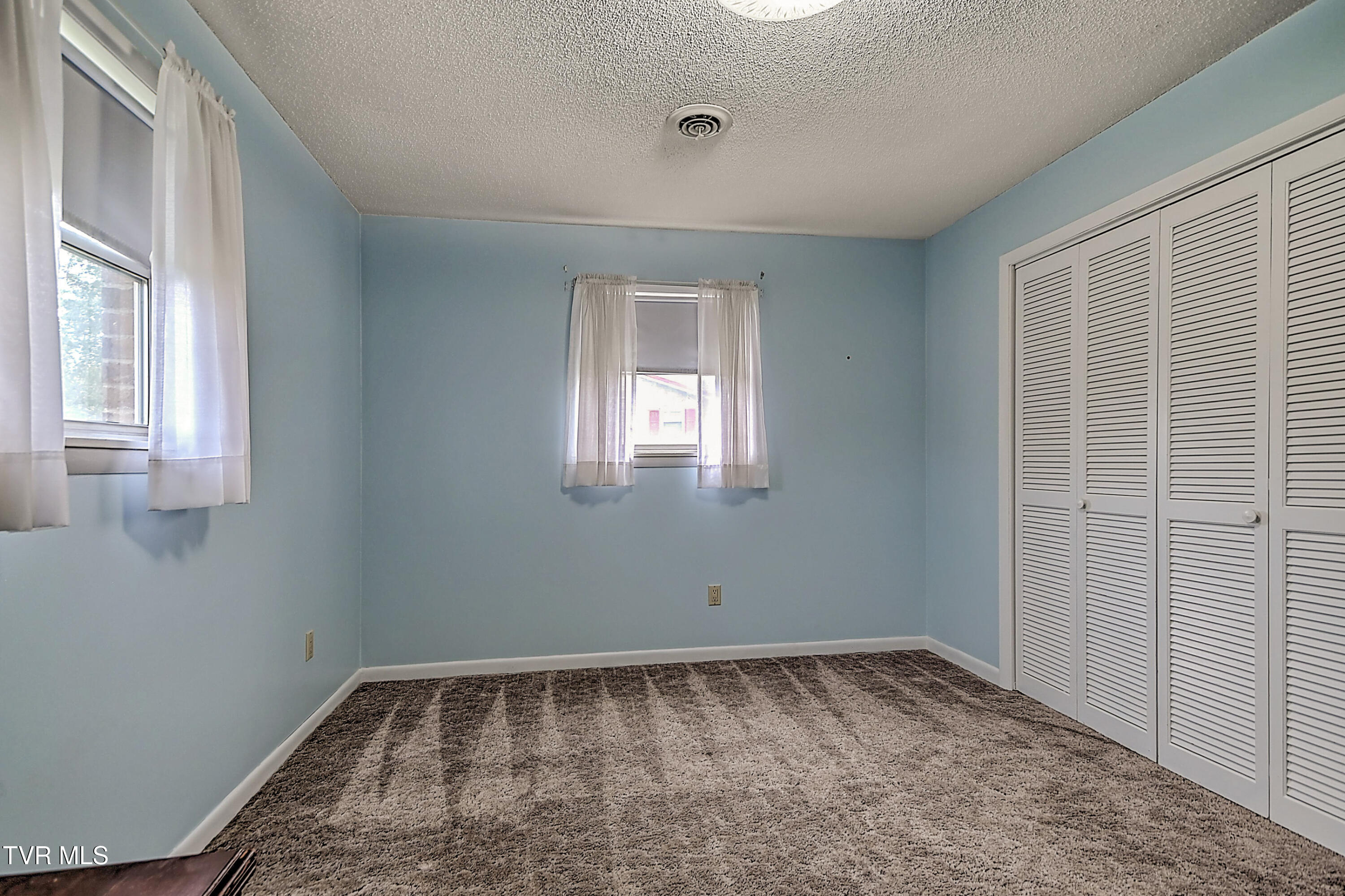 272 Beaver Road Bluff City, TN 37618 - Photo 26 of 60 272 Beaver Rd DK-25