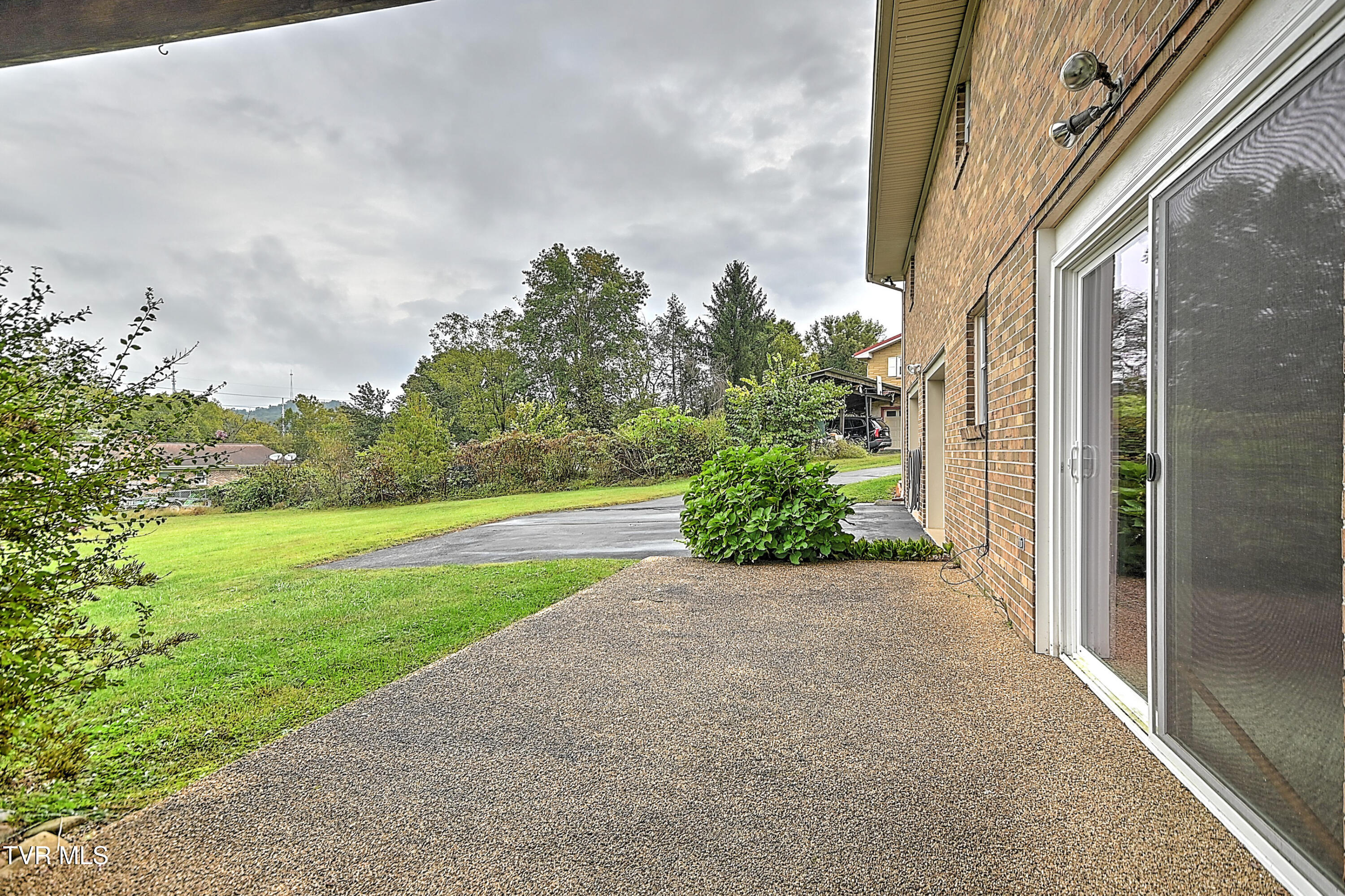 272 Beaver Road Bluff City, TN 37618 - Photo 54 of 60 272 Beaver Rd DK-51