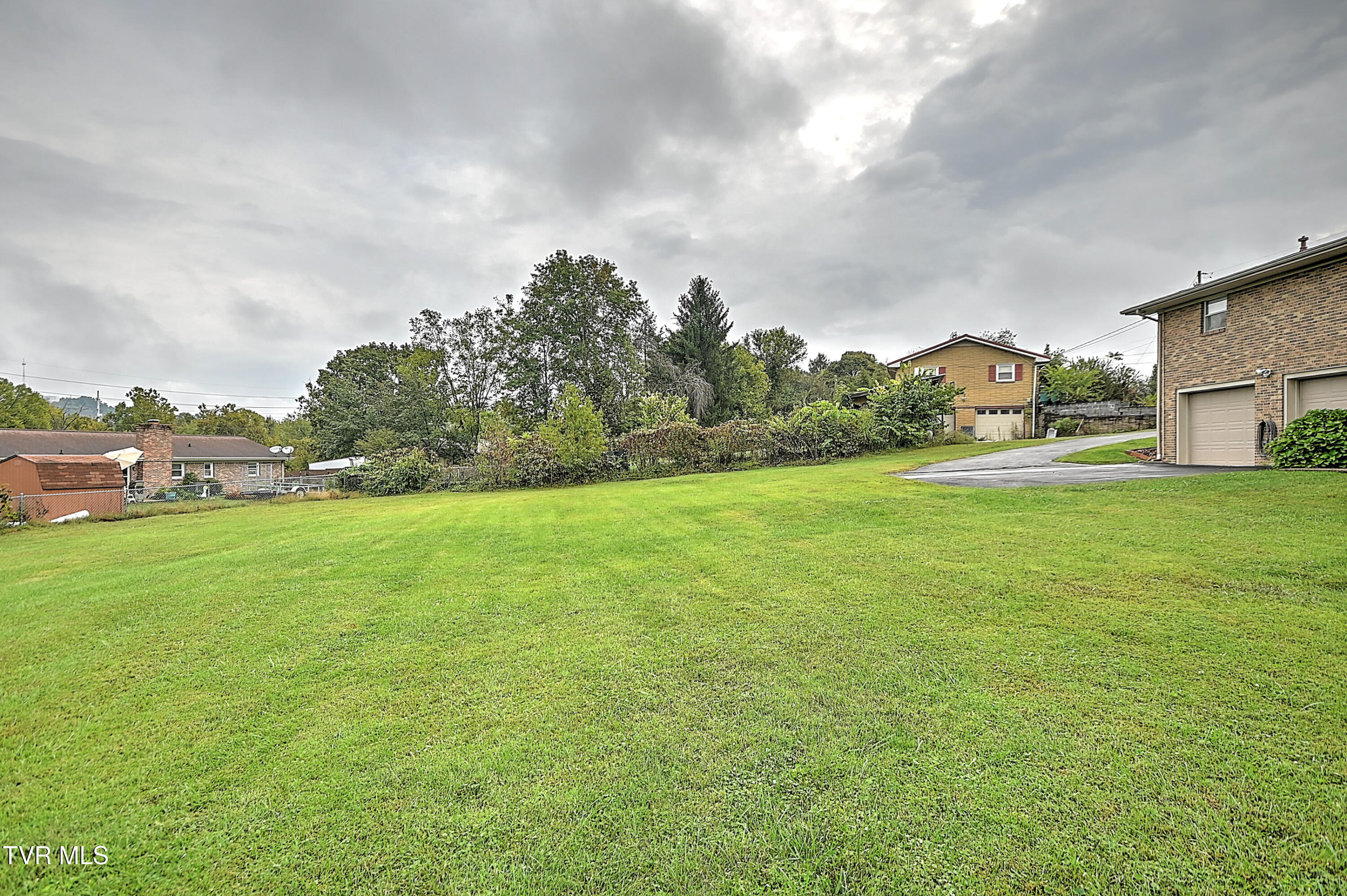 272 Beaver Road Bluff City, TN 37618 - Photo 60 of 60 272 Beaver Rd DK-57
