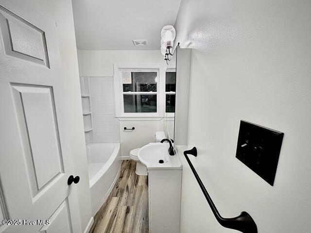 1204 Morningside Drive Kinston, NC 28501 - Photo 19 of 29 bath1.2 Medium