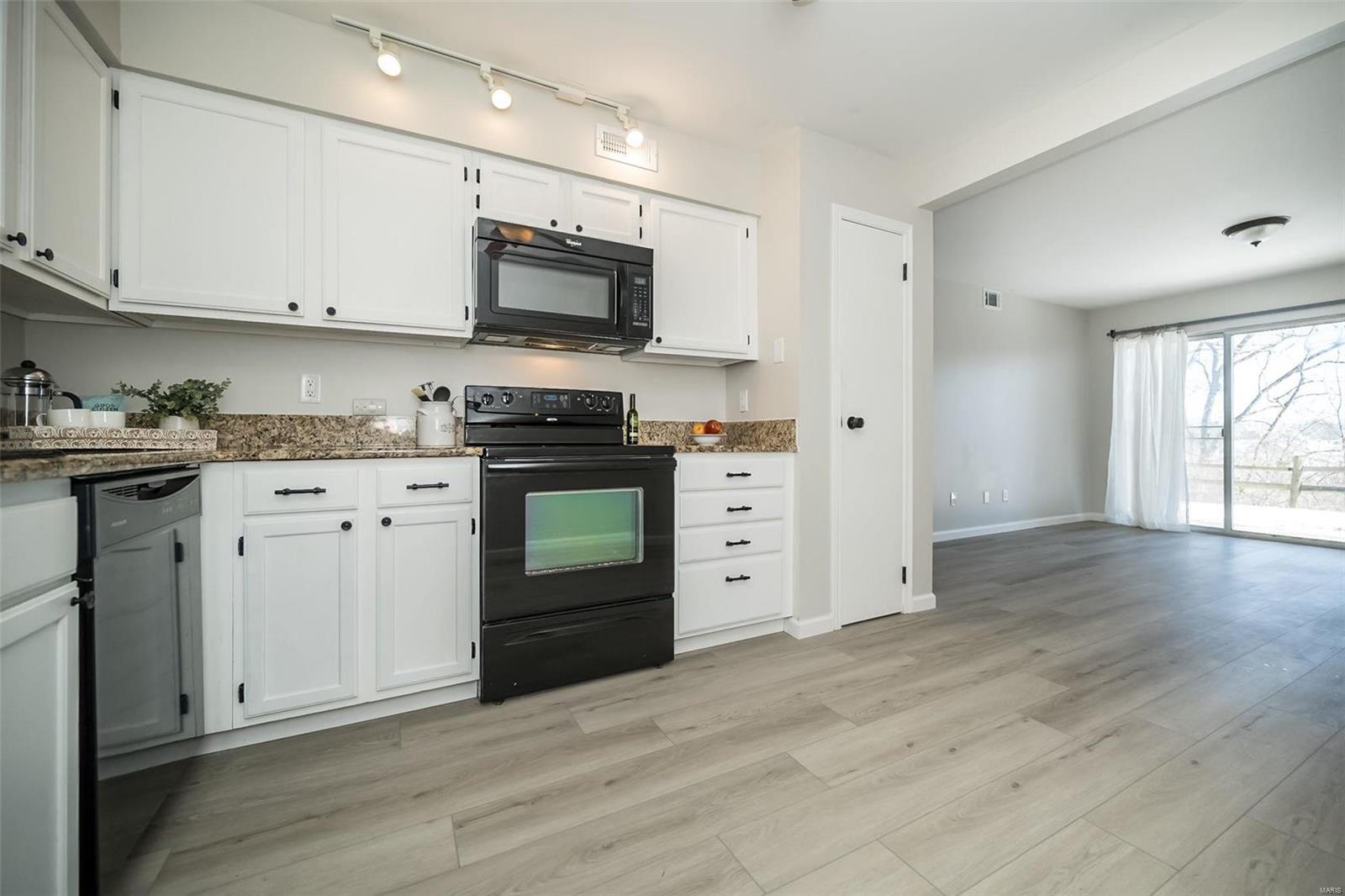 757 Ridgeside Drive, Unit A Ballwin, MO 63021 - Photo 9 of 23