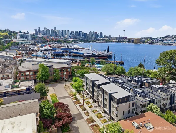 $1,650,000 | 2017 Minor Avenue East, Seattle, WA 98102