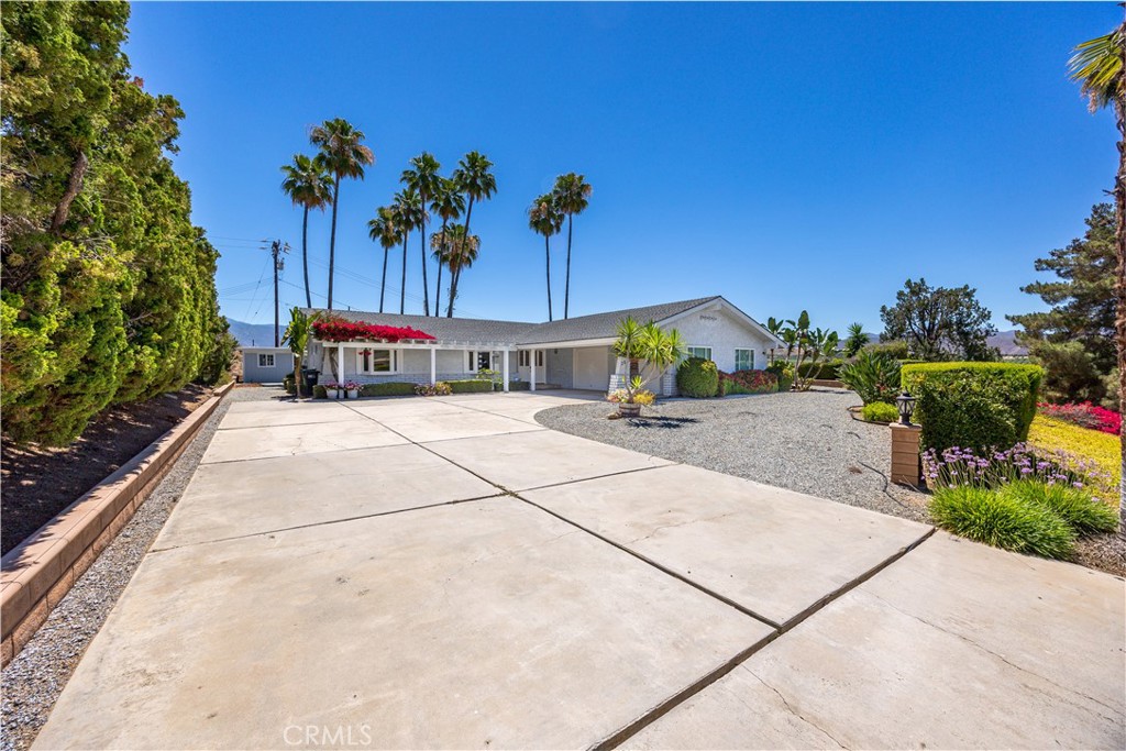 26660 Rim Road Hemet, CA 92544 - Photo 5 of 49