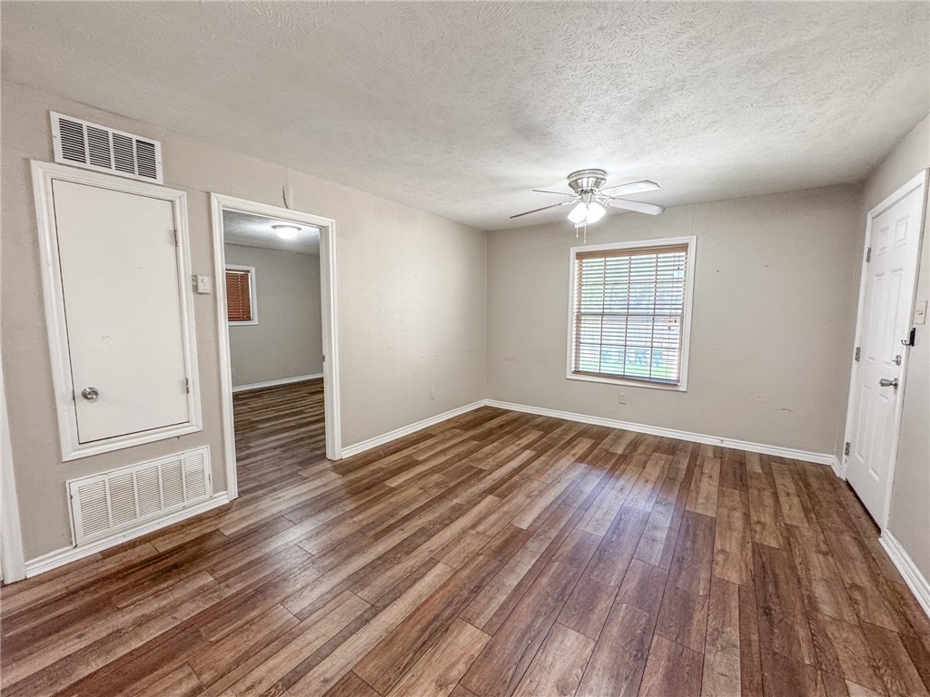 2008 Monito Way, Unit C Bryan, TX 77807 - Photo 4 of 9