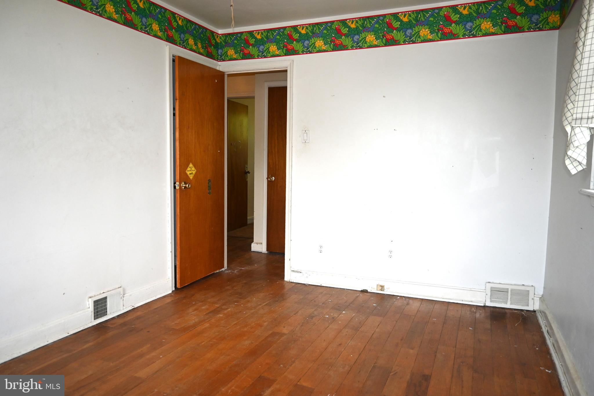 4048 Lasher Road Drexel Hill, PA 19026 - Photo 17 of 27 2nd Bedroom