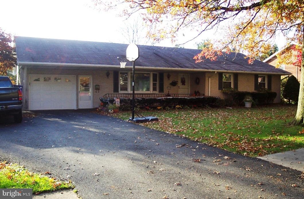 418 Ridgeview Avenue Elizabethtown, PA 17022 - Photo 1 of 10 Gallery Image 1