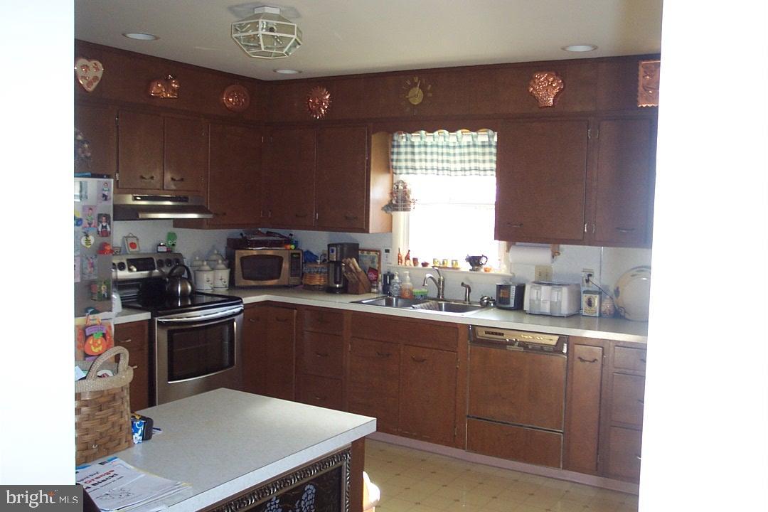418 Ridgeview Avenue Elizabethtown, PA 17022 - Photo 5 of 10 Gallery Image 5