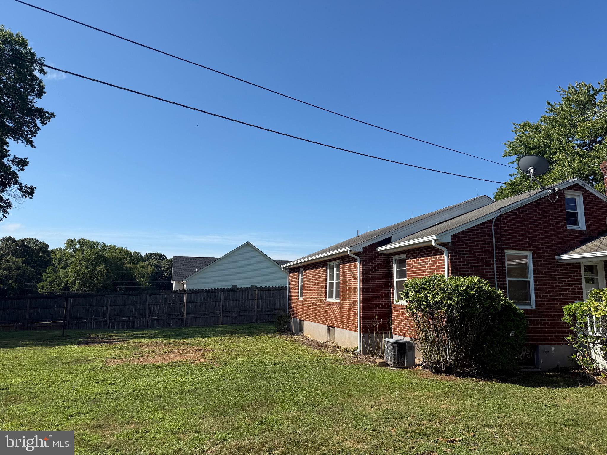6101 A Goode Road Goode, VA 24556 - Photo 8 of 77