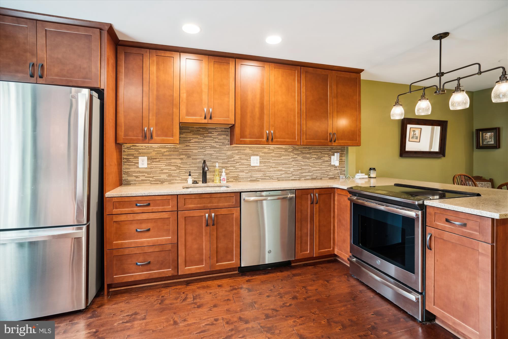 9759 Early Spring Way Columbia, MD 21046 - Photo 4 of 49 Kitchen