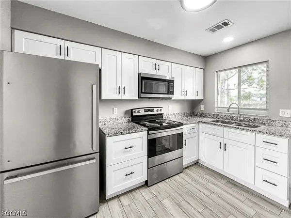 $1,149 | 121 Gordon Avenue South, Lehigh Acres, FL 33973