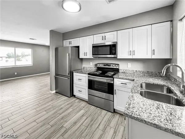 $1,149 | 121 Gordon Avenue South, Lehigh Acres, FL 33973