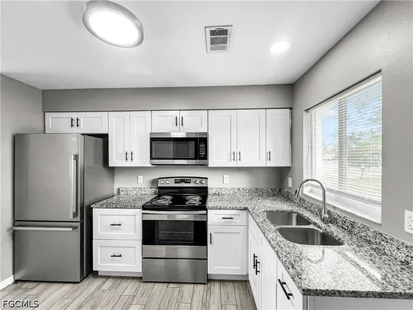 $1,149 | 121 Gordon Avenue South, Lehigh Acres, FL 33973