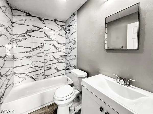 $1,149 | 121 Gordon Avenue South, Lehigh Acres, FL 33973