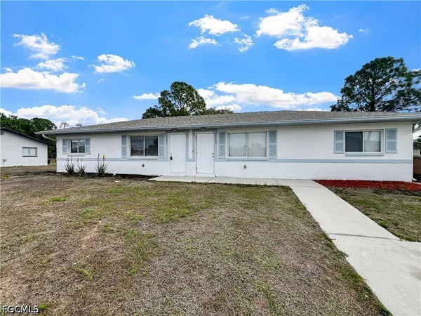 $1,149 | 121 Gordon Avenue South, Lehigh Acres, FL 33973