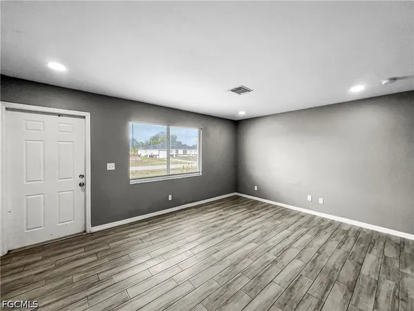 $1,149 | 121 Gordon Avenue South, Lehigh Acres, FL 33973