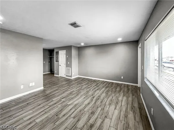 $1,149 | 121 Gordon Avenue South, Lehigh Acres, FL 33973