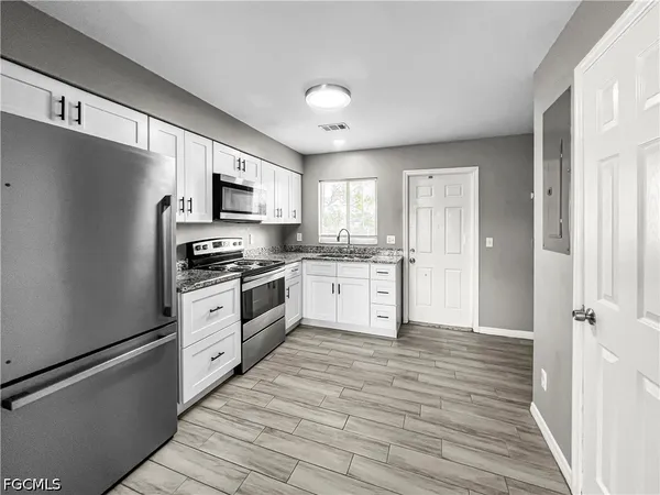 $1,149 | 121 Gordon Avenue South, Lehigh Acres, FL 33973