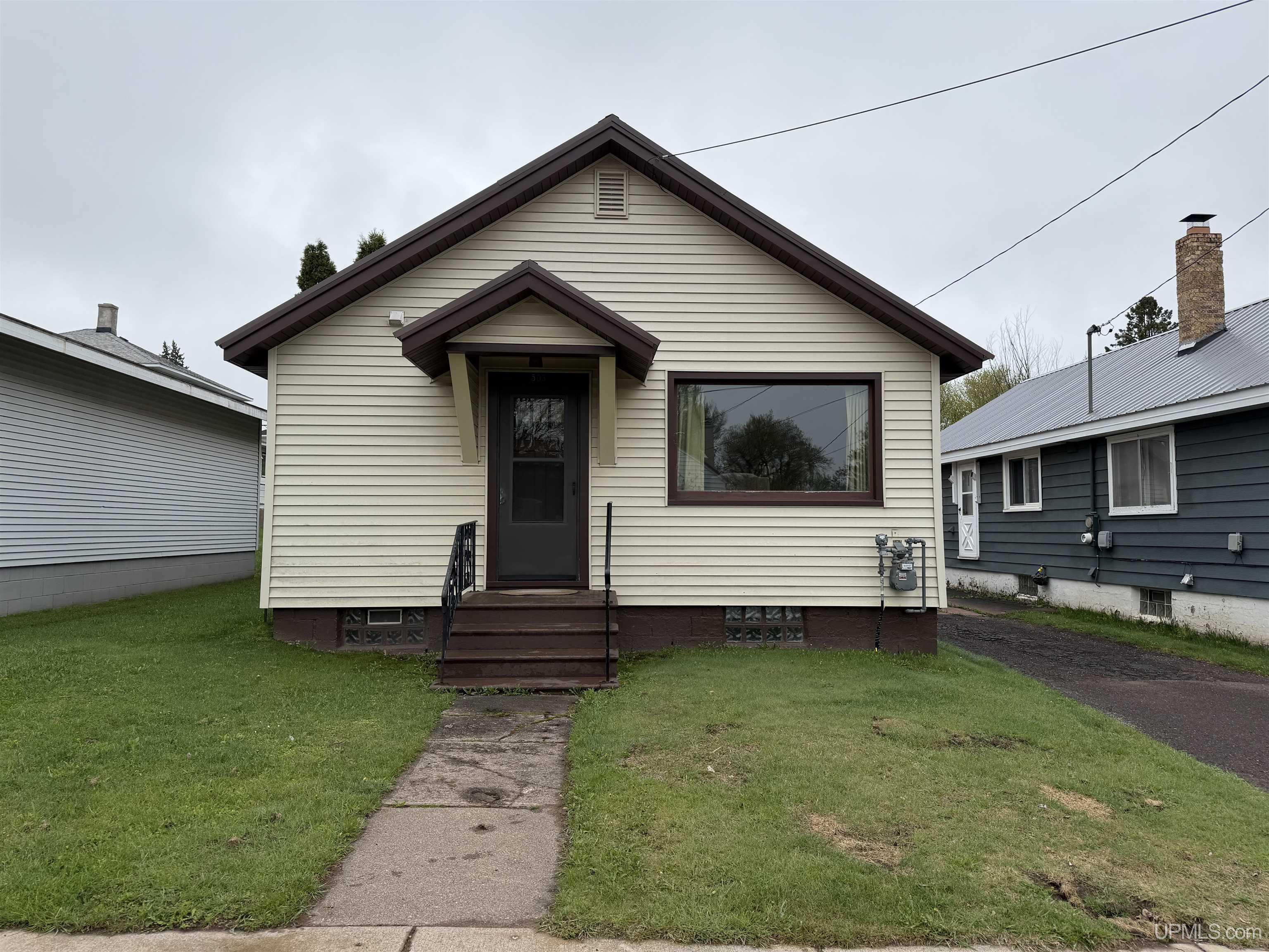 503 Oak Street Hurley, WI 54534 - Photo 2 of 17 Gallery Image 2
