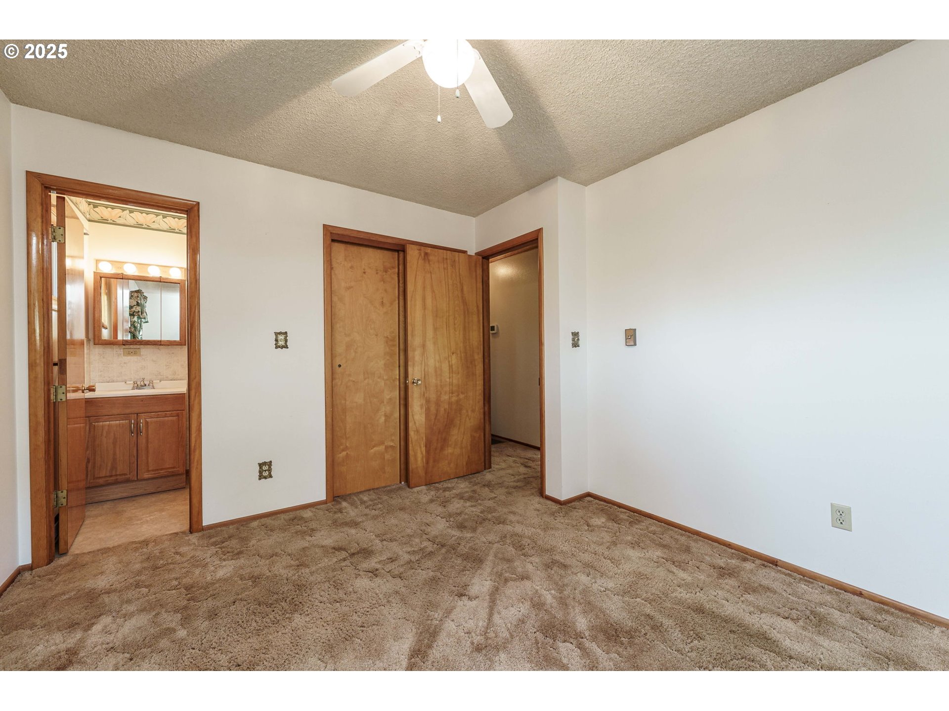 1938 Northwest Sierra Lane Camas, WA 98607 - Photo 13 of 33