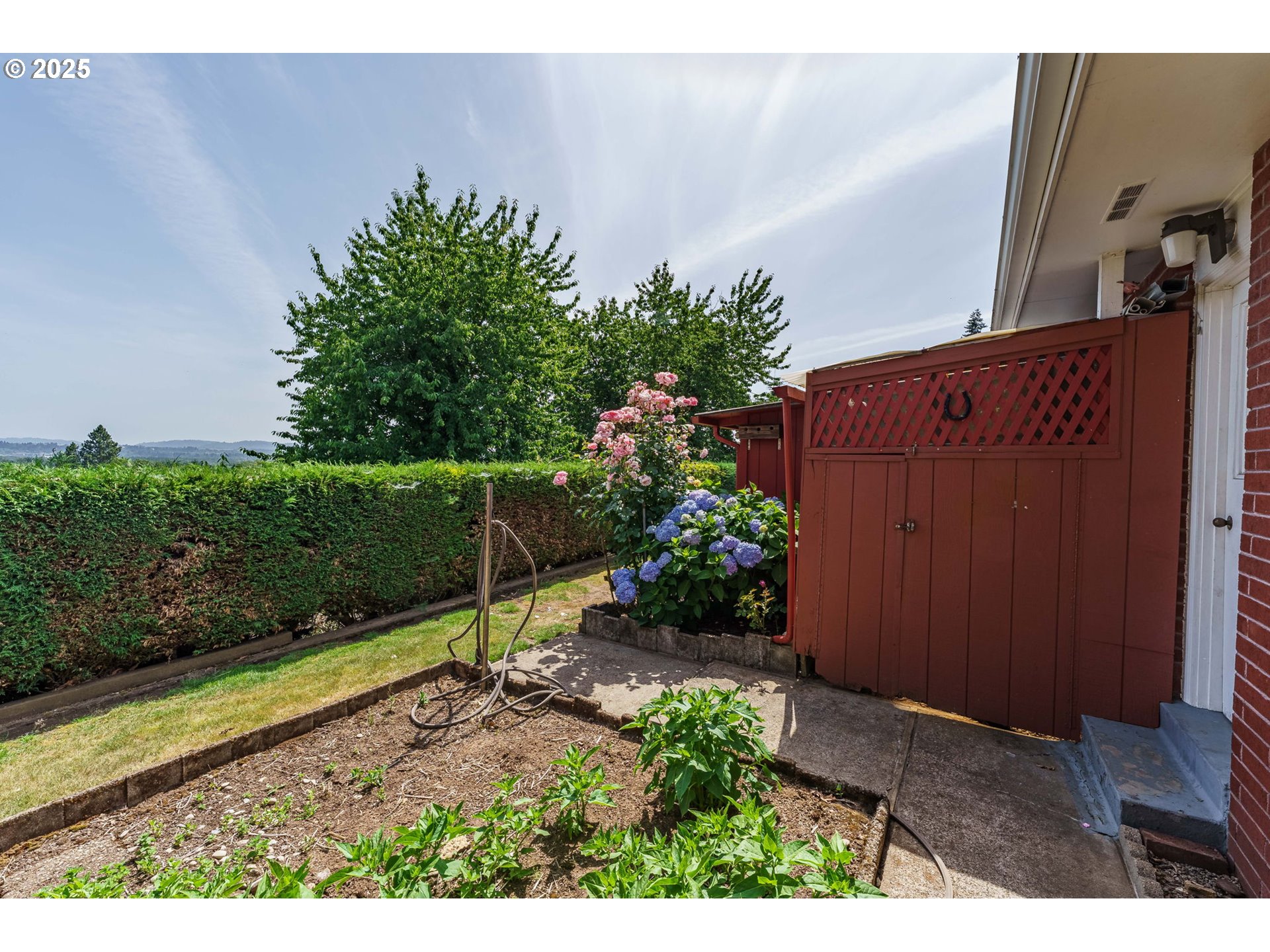 1938 Northwest Sierra Lane Camas, WA 98607 - Photo 28 of 33 a view of a backyard