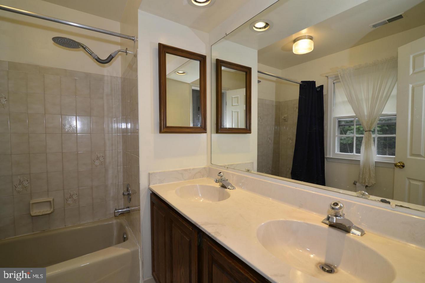11620 Havenner Road Fairfax Station, VA 22039 - Photo 16 of 25