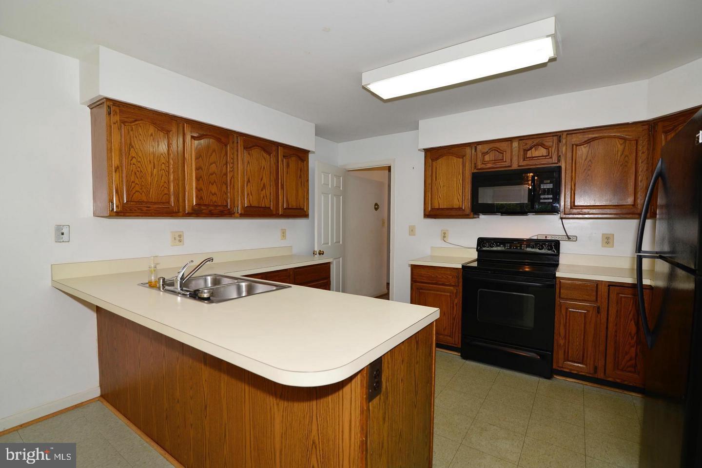 11620 Havenner Road Fairfax Station, VA 22039 - Photo 3 of 25